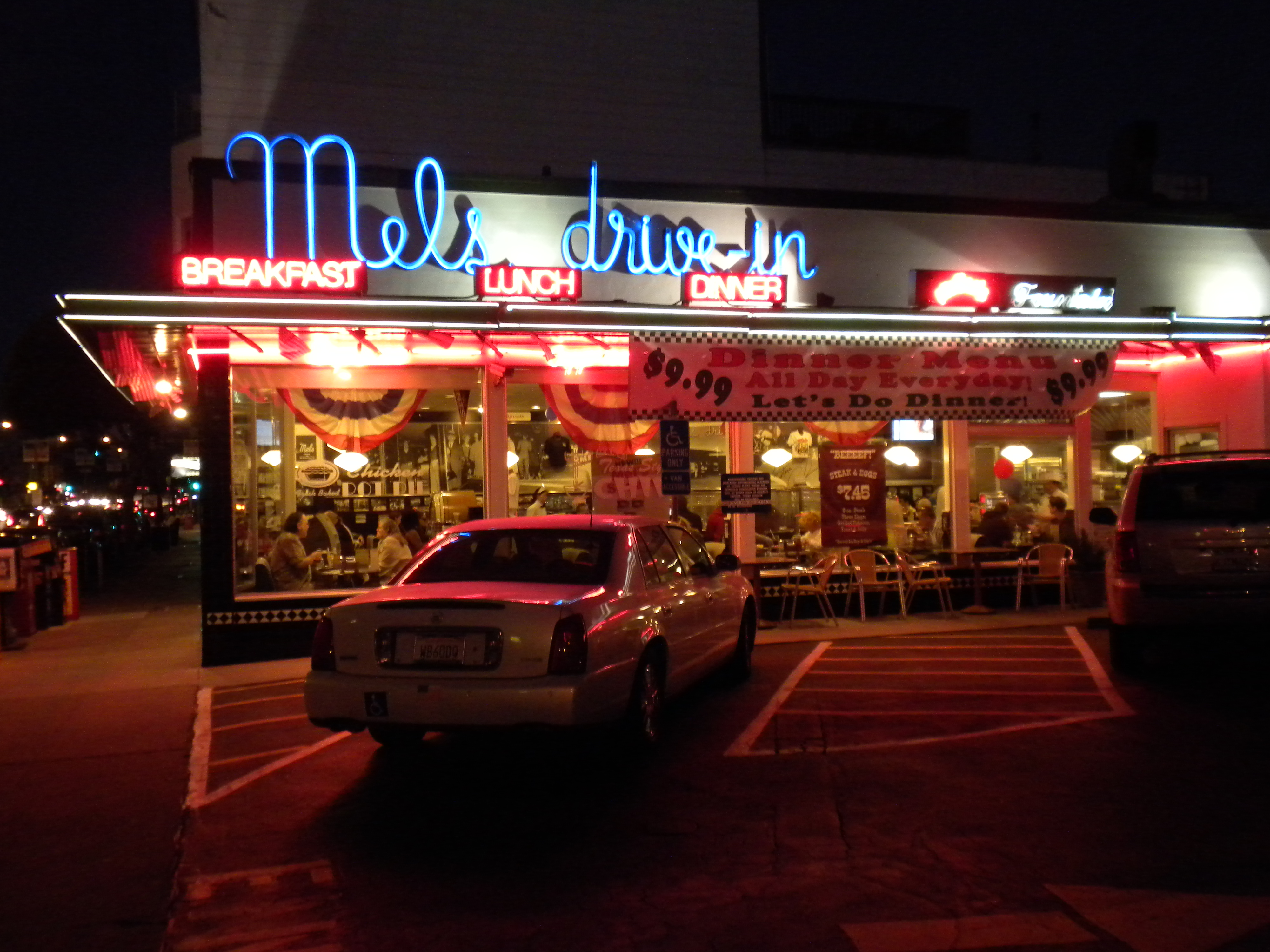 We went with Dan and  Carmen to Mel's Drive-in on Lumbard St.