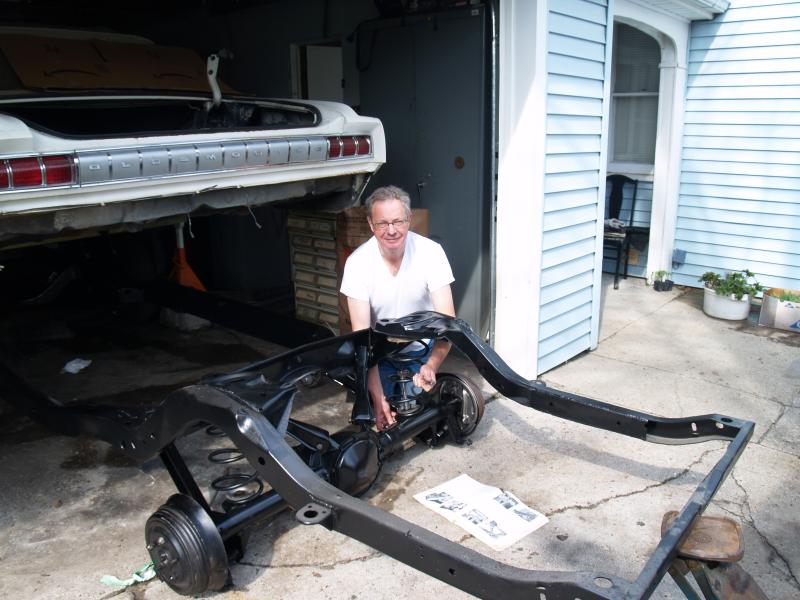 Assembling the rear suspension