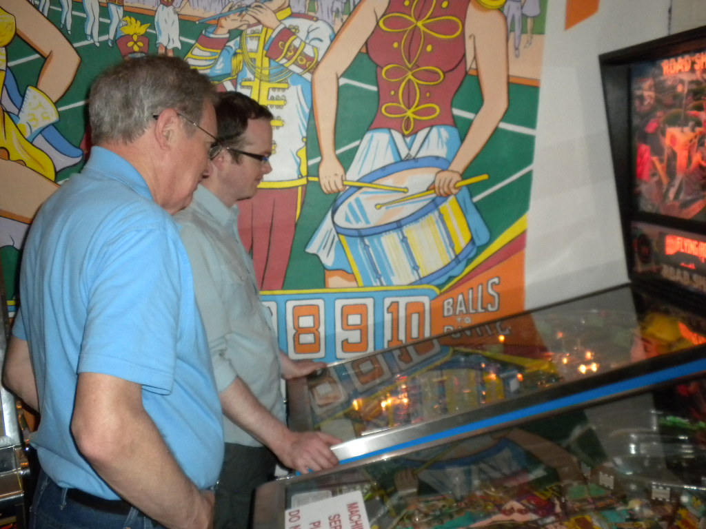 Dan is playing pinball